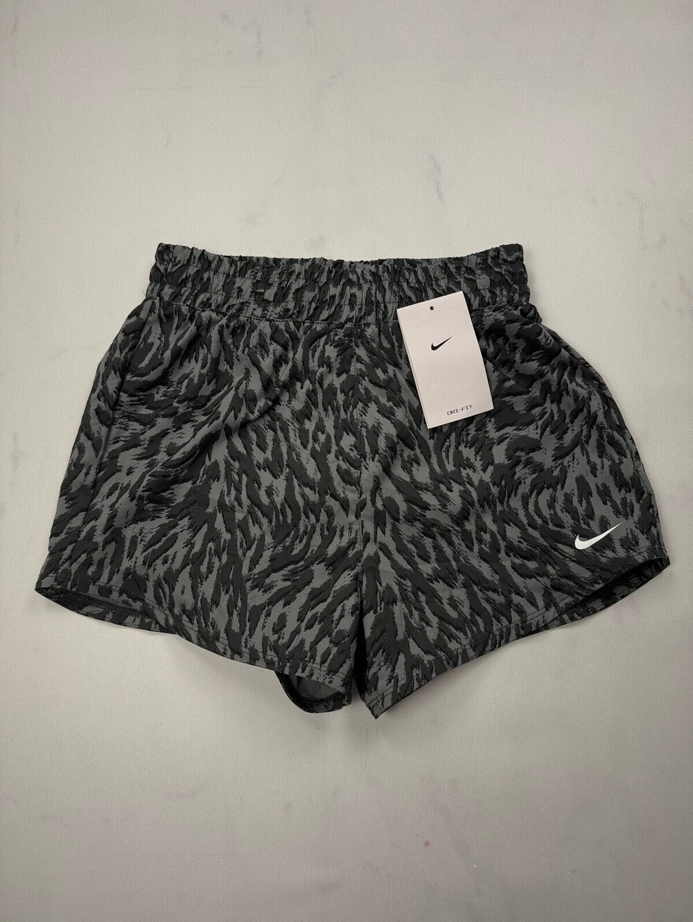 Nike Training Athletic Shorts Gray Modern Sporty - Girls M
